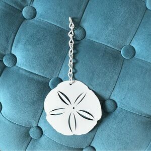 Metal sand dollar hanging accent